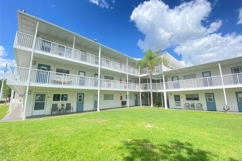 Condominio en Orlando, Florida, 1 dormitorio  № 2096543