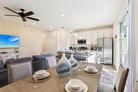 Adosado en venta en Kissimmee, Florida, 3 dormitorios № 2186448 - foto 9