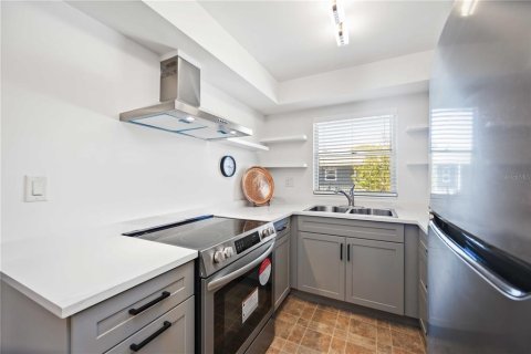 Condo in Venice, Florida, 1 bedroom  № 1524410 - photo 13