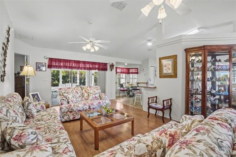 Villa ou maison à vendre à Ocala, Floride: 3 chambres, 165.18 m2 № 2142852 - photo 9