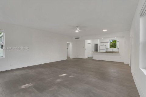 Купить виллу или дом в Майами, Флорида 3 спальни, 150.13м2, № 2167975 - фото 7