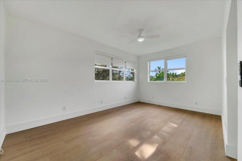 Купить виллу или дом в Майами, Флорида 3 спальни, 150.13м2, № 2167975 - фото 13