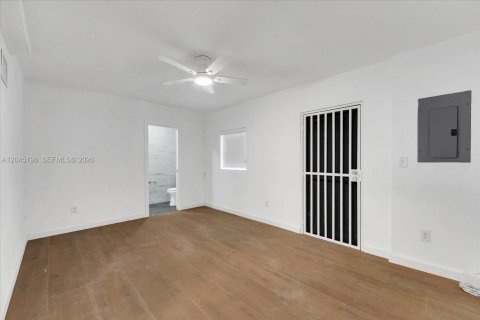 Купить виллу или дом в Майами, Флорида 3 спальни, 150.13м2, № 2167975 - фото 4
