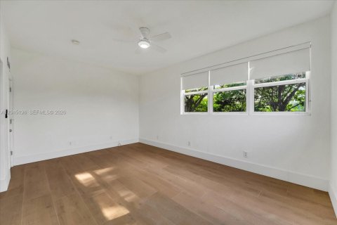 Купить виллу или дом в Майами, Флорида 3 спальни, 150.13м2, № 2167975 - фото 15