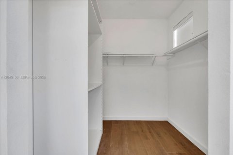 Купить виллу или дом в Майами, Флорида 3 спальни, 150.13м2, № 2167975 - фото 17