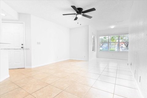 Condo in Margate, Florida, 2 bedrooms  № 1864404 - photo 7
