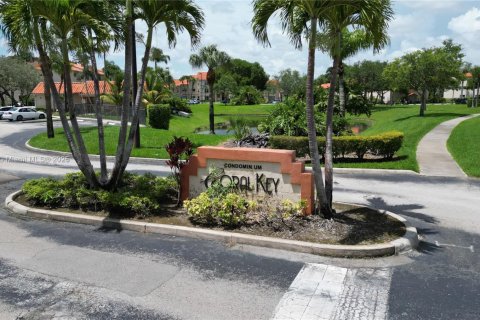 Condo in Margate, Florida, 2 bedrooms  № 1864404 - photo 30