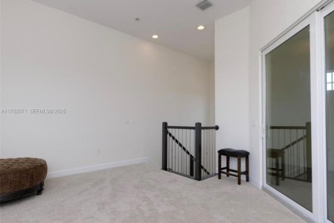 Adosado en venta en Sunrise, Florida, 4 dormitorios, 273.32 m2 № 2038108 - foto 25