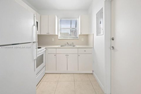 Apartment in Miami, Florida 1 bedroom, 82.68 sq.m. № 2030834 - photo 9