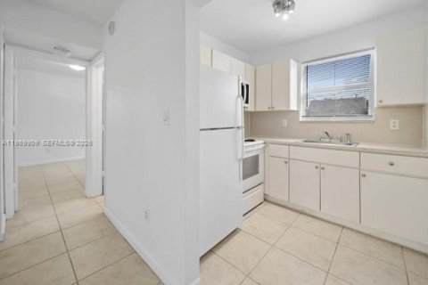 Apartment in Miami, Florida 1 bedroom, 82.68 sq.m. № 2030834 - photo 10