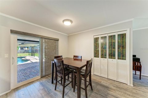 Casa en venta en Sarasota, Florida, 2 dormitorios, 93.18 m2 № 2381129 - foto 7
