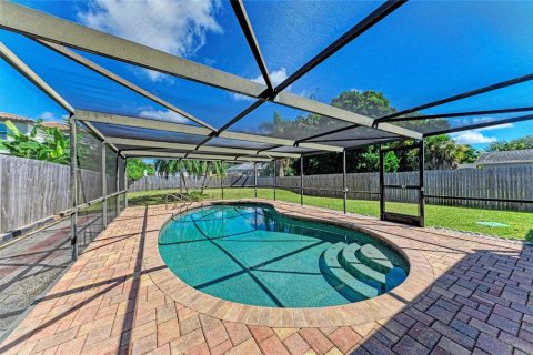 Casa en venta en Sarasota, Florida, 2 dormitorios, 93.18 m2 № 2381129 - foto 20