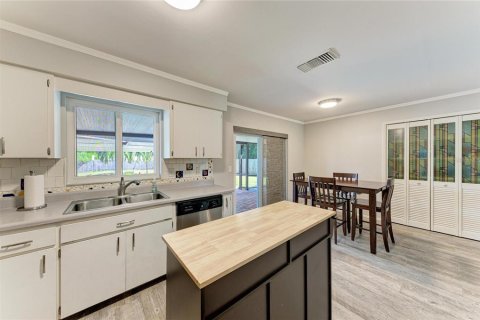 Casa en venta en Sarasota, Florida, 2 dormitorios, 93.18 m2 № 2381129 - foto 8