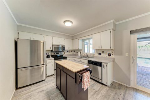 Casa en venta en Sarasota, Florida, 2 dormitorios, 93.18 m2 № 2381129 - foto 6