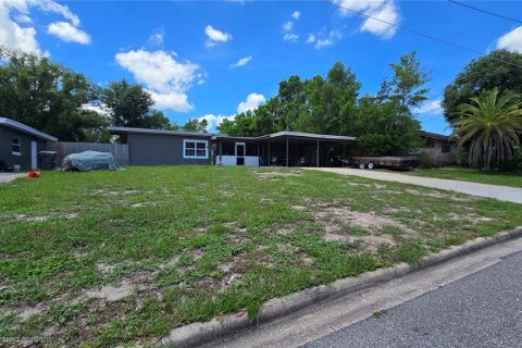 House in Orlando, Florida 3 bedrooms, 126.63 sq.m. № 2211427 - photo 3
