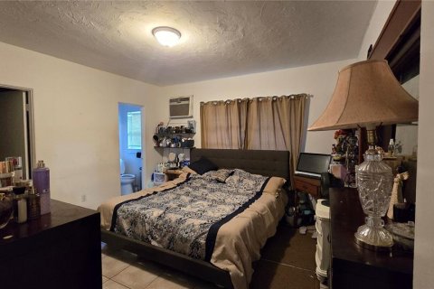 House in Orlando, Florida 3 bedrooms, 126.63 sq.m. № 2211427 - photo 18