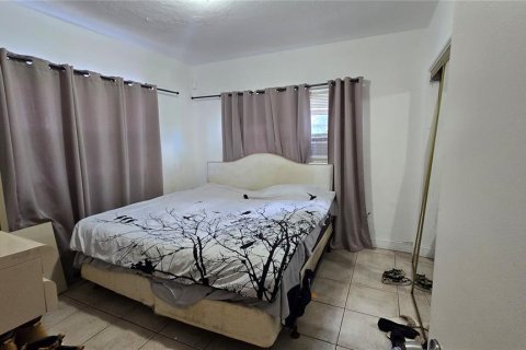 House in Orlando, Florida 3 bedrooms, 126.63 sq.m. № 2211427 - photo 20