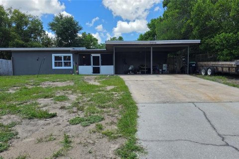 House in Orlando, Florida 3 bedrooms, 126.63 sq.m. № 2211427