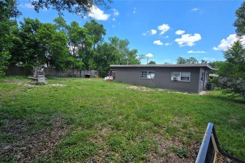 House in Orlando, Florida 3 bedrooms, 126.63 sq.m. № 2211427 - photo 6