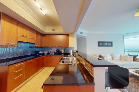 Снять в аренду кондоминиум в Холливуд, Флорида 3 спальни, 196.49м2, № 2034286 - фото 12