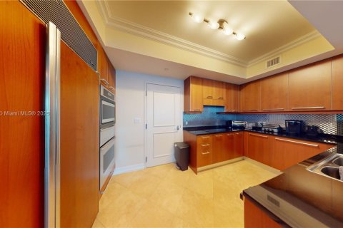 Снять в аренду кондоминиум в Холливуд, Флорида 3 спальни, 196.49м2, № 2034286 - фото 13