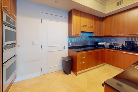 Снять в аренду кондоминиум в Холливуд, Флорида 3 спальни, 196.49м2, № 2034286 - фото 15