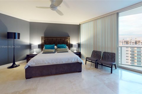 Снять в аренду кондоминиум в Холливуд, Флорида 3 спальни, 196.49м2, № 2034286 - фото 21