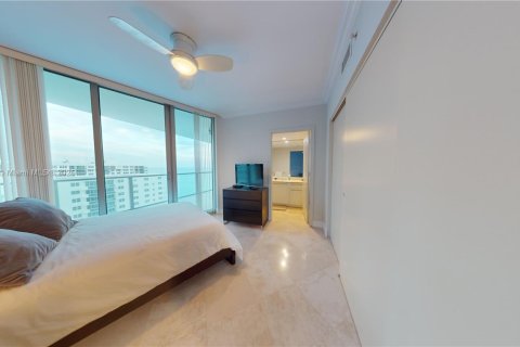 Снять в аренду кондоминиум в Холливуд, Флорида 3 спальни, 196.49м2, № 2034286 - фото 27