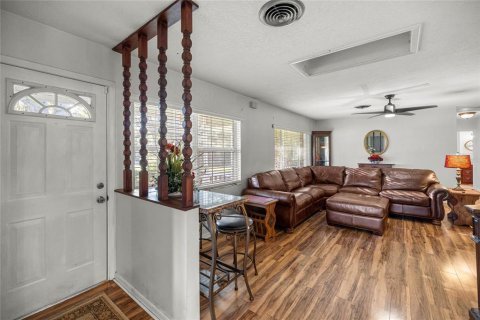 Casa en venta en Belleview, Florida, 3 dormitorios, 133.78 m2 № 1915472 - foto 3