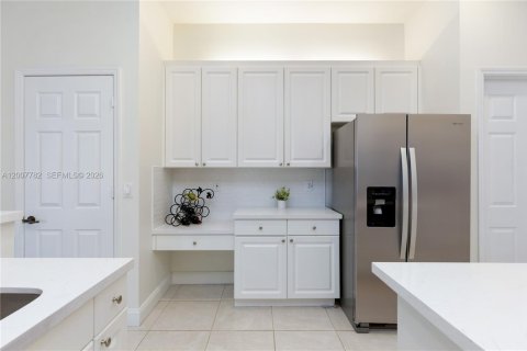 Villa ou maison à vendre à Pembroke Pines, Floride: 4 chambres, 266.91 m2 № 2071811 - photo 8