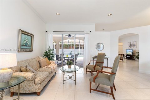 Villa ou maison à vendre à Pembroke Pines, Floride: 4 chambres, 266.91 m2 № 2071811 - photo 21