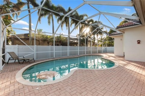 Villa ou maison à vendre à Pembroke Pines, Floride: 4 chambres, 266.91 m2 № 2071811 - photo 27