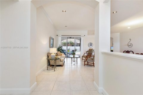 Villa ou maison à vendre à Pembroke Pines, Floride: 4 chambres, 266.91 m2 № 2071811 - photo 24
