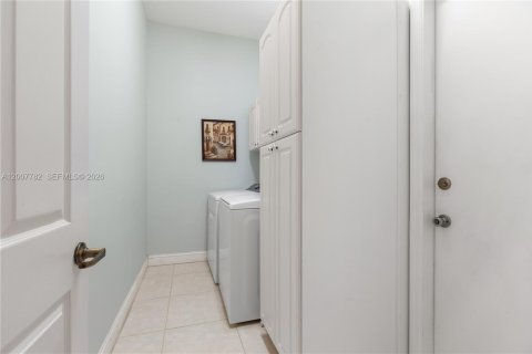 Villa ou maison à vendre à Pembroke Pines, Floride: 4 chambres, 266.91 m2 № 2071811 - photo 12