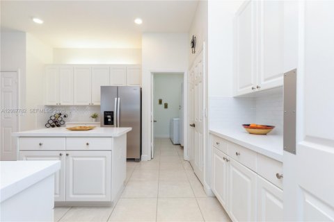 Villa ou maison à vendre à Pembroke Pines, Floride: 4 chambres, 266.91 m2 № 2071811 - photo 11