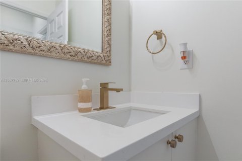 Villa ou maison à vendre à Pembroke Pines, Floride: 4 chambres, 266.91 m2 № 2071811 - photo 26