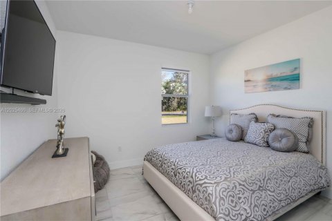 Villa ou maison à vendre à Homestead, Floride: 4 chambres № 2087779 - photo 9