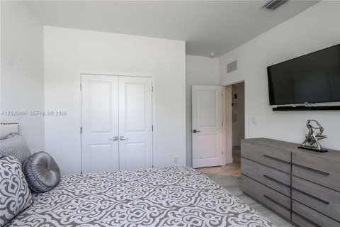 Villa ou maison à vendre à Homestead, Floride: 4 chambres № 2087779 - photo 10