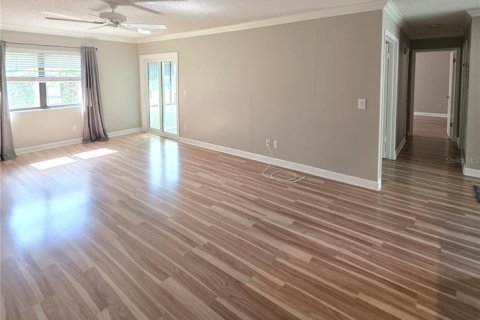 Villa ou maison à vendre à Palm Harbor, Floride: 2 chambres, 104.05 m2 № 2266509 - photo 9