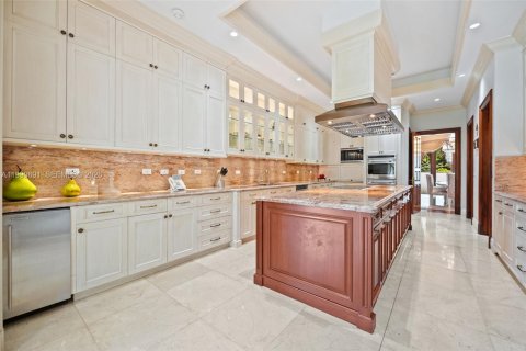 Villa ou maison à vendre à Coral Gables, Floride: 7 chambres, 1039.58 m2 № 2058028 - photo 24
