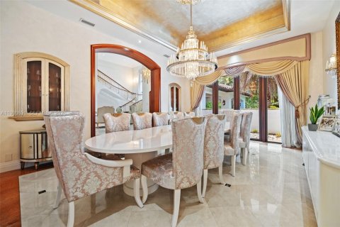 Villa ou maison à vendre à Coral Gables, Floride: 7 chambres, 1039.58 m2 № 2058028 - photo 14