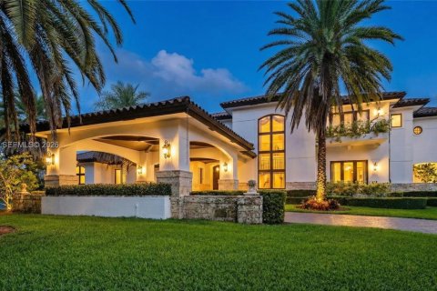 Villa ou maison à vendre à Coral Gables, Floride: 7 chambres, 1039.58 m2 № 2058028 - photo 3