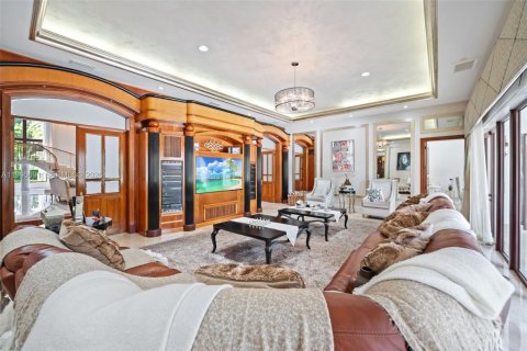 Villa ou maison à vendre à Coral Gables, Floride: 7 chambres, 1039.58 m2 № 2058028 - photo 17