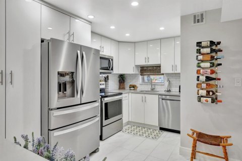 Condominio en Pembroke Pines, Florida, 2 dormitorios № 2249830