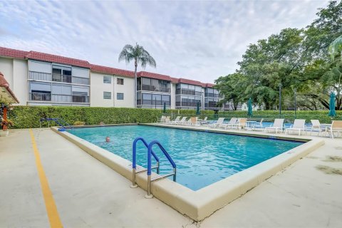 Condominio en venta en Pembroke Pines, Florida, 2 dormitorios, 108.7 m2 № 2249830 - foto 12