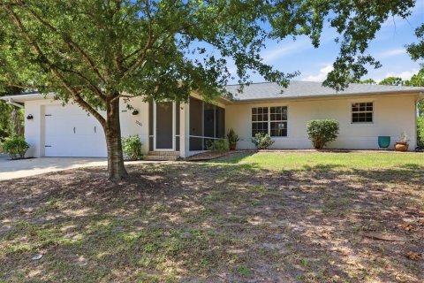 House in Port Charlotte, Florida 3 bedrooms, 151.15 sq.m. № 2219268 - photo 8
