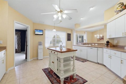 House in Port Charlotte, Florida 3 bedrooms, 151.15 sq.m. № 2219268 - photo 20