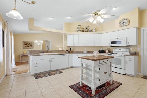 House in Port Charlotte, Florida 3 bedrooms, 151.15 sq.m. № 2219268 - photo 21
