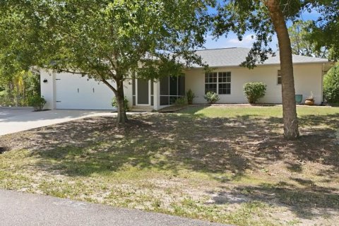 House in Port Charlotte, Florida 3 bedrooms, 151.15 sq.m. № 2219268 - photo 7
