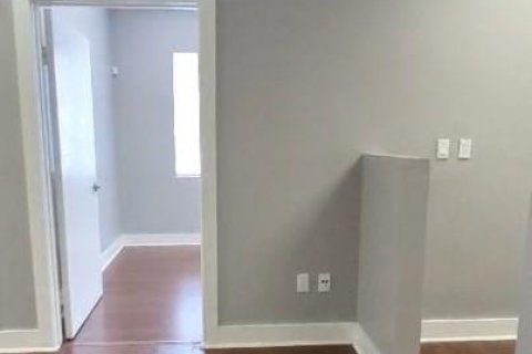 Commercial property in Miramar, Florida № 1225656